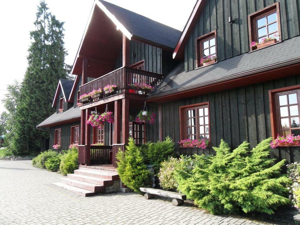Bed and Breakfast Gosciniec Pod Smrekami Чорштын Экстерьер фото
